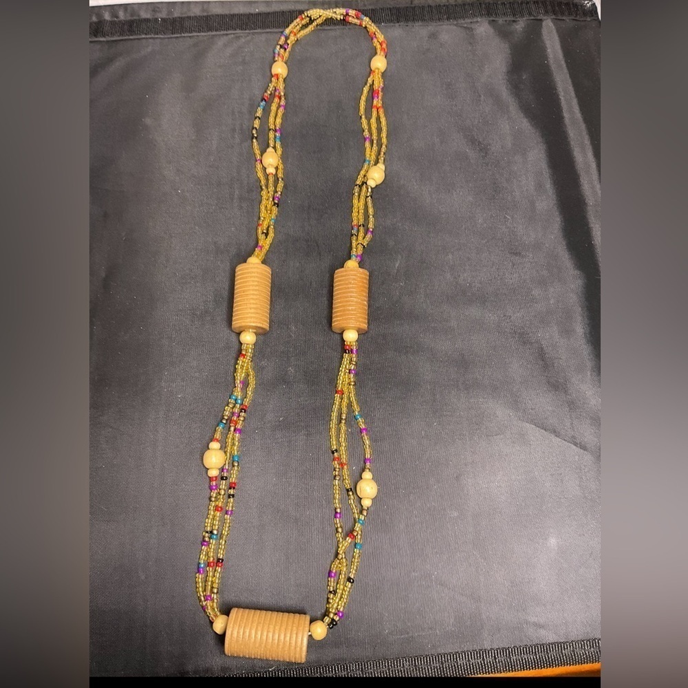 ❗️sold❗️ Vintage Beaded and Wood necklace